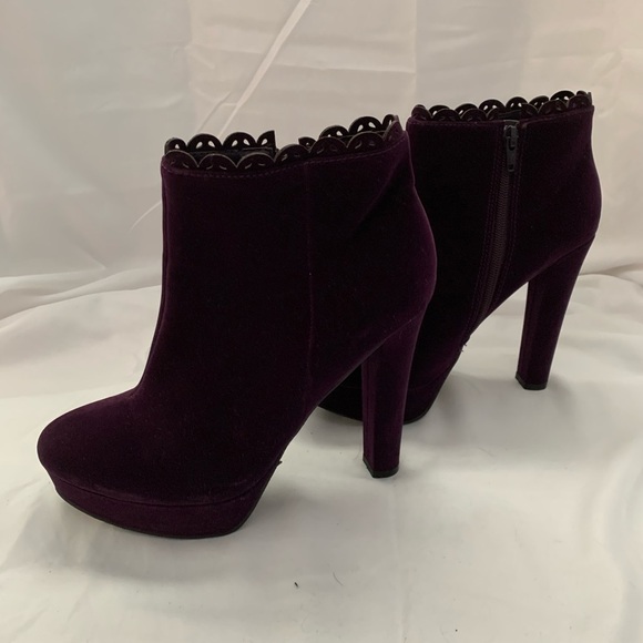 NWOT Qupid Deep Purple Velvet 5” Short Boots. - Picture 4 of 10